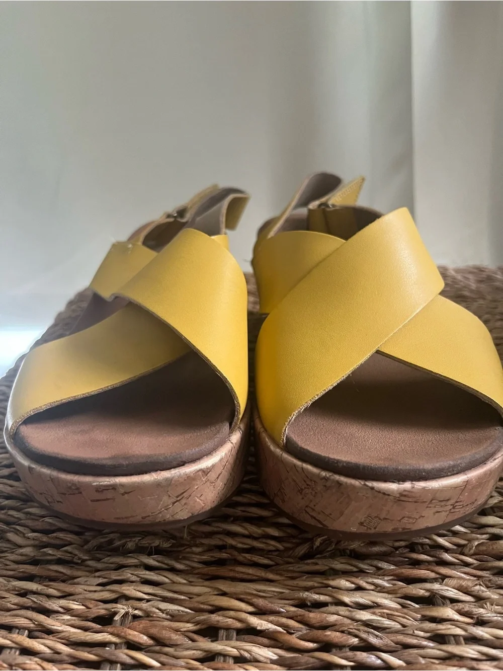 🌼 Women’s Clark’s Stasha Hale Yellow Cork Wedge 8.5 Wide